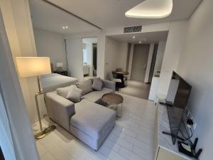 Beachfront Veranda Residence