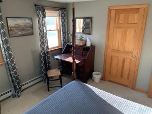 Forest Homestay near Cape Cod