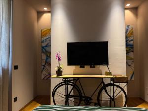 Luxury Art & Chromotherapy Apt-Hospital District3