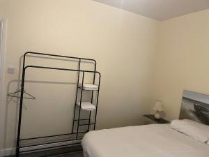 Babo Bolton room en suite