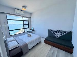 Jesselton quay High Floor 4 pax Sea view