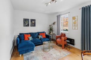 Executive Canary Wharf Suite with High-Speed WiFi & Views