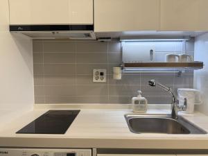 Songdo Sensory Stay # Couple Trip # View Restaurant # Free Parking # Hotel Bedding # Netflix