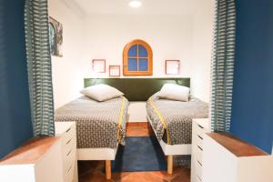 ROCHE-Rock in the heart of the Old Town