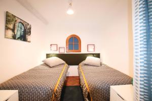 ROCHE-Rock in the heart of the Old Town