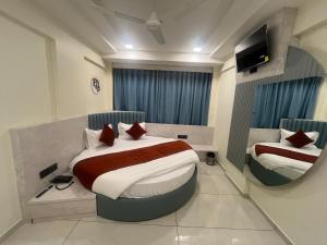 Hotel Sun Icon