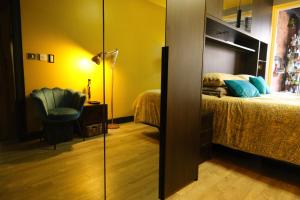 Master Bedroom, En Suite Bathroom, & shared balcony in trendy apartment