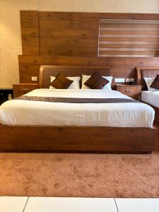 Raravies family restaurent Mattanur,Near Kannur airport