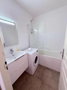 Athena - 2 Bedrooms - Near Tête Dor