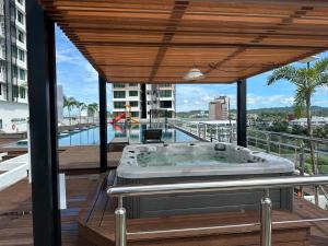JJJ Homestay-SK One Garden City Residence