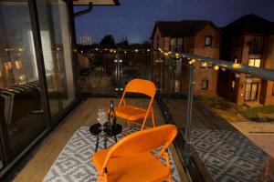 Near hospital and city workstay parking & balcony