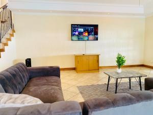 Bamboo Ridge Villa Constantia - 5 Bedroom Villa