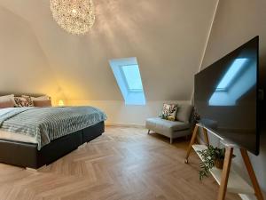 Neu!! Ruhige helle Penthouse Wohnung - ankommen und wohlfühlen