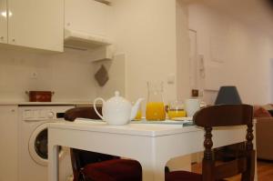 Houses of Santo António Mouraria 2