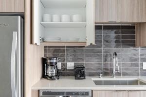 Blueground Civic Center view nr Lake Merritt SFO-1884