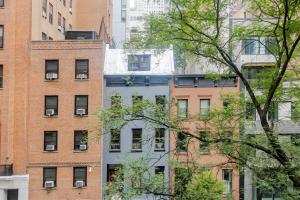 Blueground Murray Hill washer nr Bryant Park NYC-1870