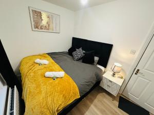 Spacious 4 Bed Home Shepherds Bush Zone 2