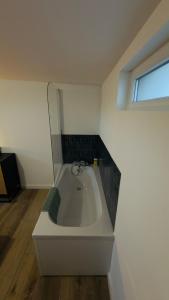 Duplex - pop et coloré - au cœur du centre ville