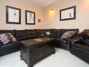 Apartment mit Blick auf das Wasser by Interhome