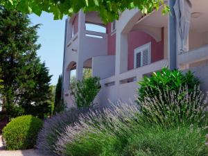 Apartment Buka Calm VII Studio by Interhome