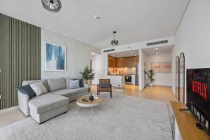 5242 Tower 2 - Chic Two Bedroom