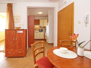 Apartment in Baška mit Eigenem Balkon by Interhome