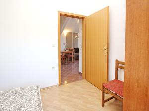 Apartment Modern eingerichtete Apartment für 4 Personen mit Meerblick by Interhome