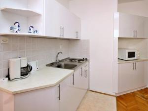 Apartment Apartment Dragica by Interhome