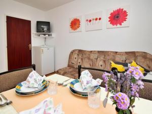 Apartment Apartment Dragica by Interhome