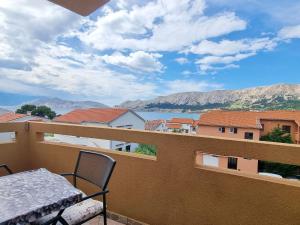 Apartment Wohnung in Baška mit Eigenem Balkon by Interhome