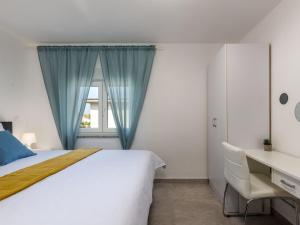 Apartment Moderne Wohnung in Crikvenica mit schöner Terrasse by Interhome