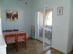 Apartment in Baška mit Eigenem Balkon und Meerblick by Interhome