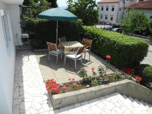 Apartment Wohnung in Crikvenica mit Terrasse by Interhome