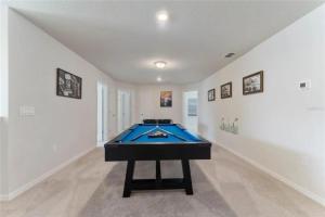 10 Beds 8 Baths Windsor Island Resort 4249La