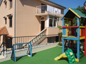 Apartment Wohnung in Crikvenica mit Grill und Terrasse by Interhome