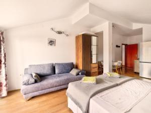Apartment Studio-Apartment mit Balkon und Meerblick by Interhome
