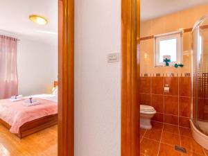 Apartment Wohnung mit Balkon und Meerblick by Interhome