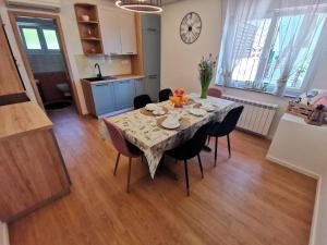 Apartment Wohnung für 4 Pers- mit Terrasse by Interhome