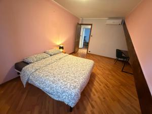 attic Corti with private parking