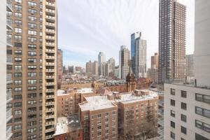Blueground Yorkville pool nr Central Park NYC-2220