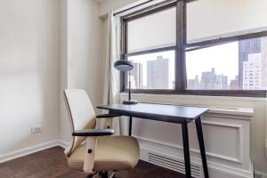 Blueground Yorkville pool nr Central Park NYC-2219