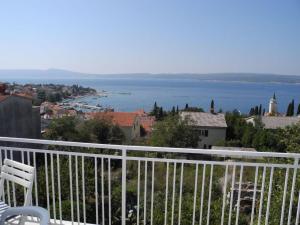 Apartment Wohnung in Selce für 6 Personen mit Meerblick by Interhome