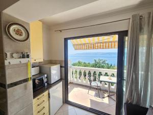 Apartment Wohnung für 2 Pers- mit Balkon by Interhome