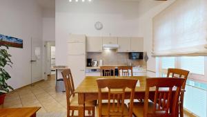 strandnahe FeWo mit 2 Schlafzimmern und Balkon, Residenz Prorer Wiek, Binz