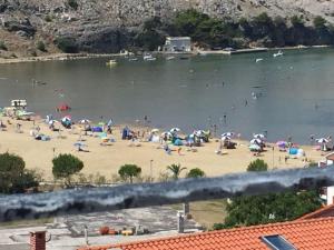 Apartment für sechs Personen by Interhome