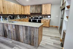 Mountain Views-Theatre, Hot Tub-8 Min to The Strip