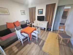 Apartment Ferienwohnung- 70m vom Meer entfernt by Interhome