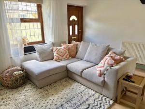 2 Bed Cottage, Peak District Edge