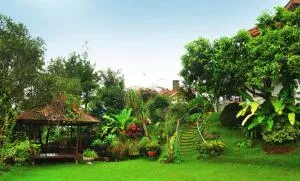 Villa Buenavista Puncak - Cibadak