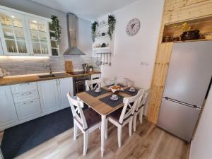 Apartment Wohnung mit Terrasse und Grill in Strandnähe by Interhome